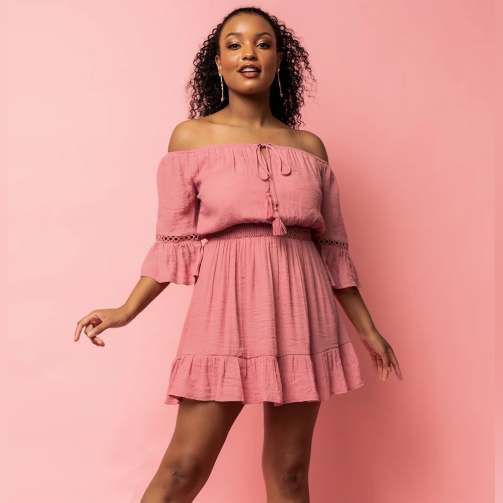 Magnolia Off Shoulder Mini Dress || Baltic Born